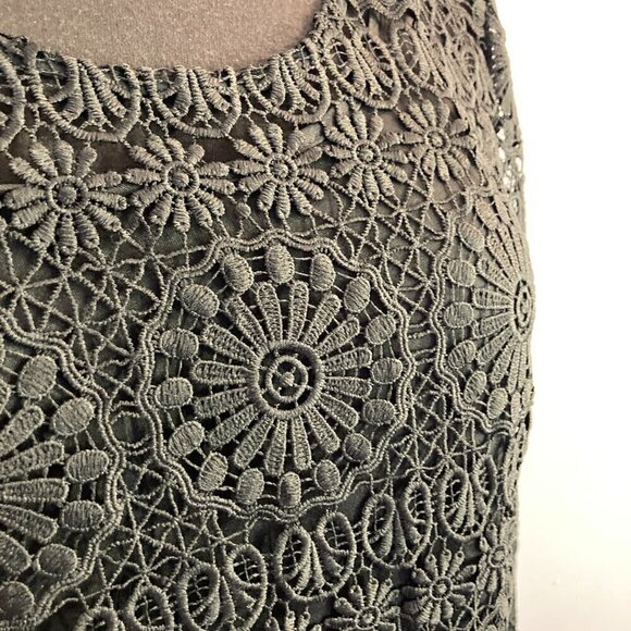 Collen Lopez Lace Top, EUC, Size L - Picture 6 of 12